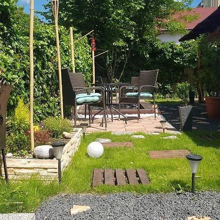 Joy Guesthouse Siófok Exteriör bild