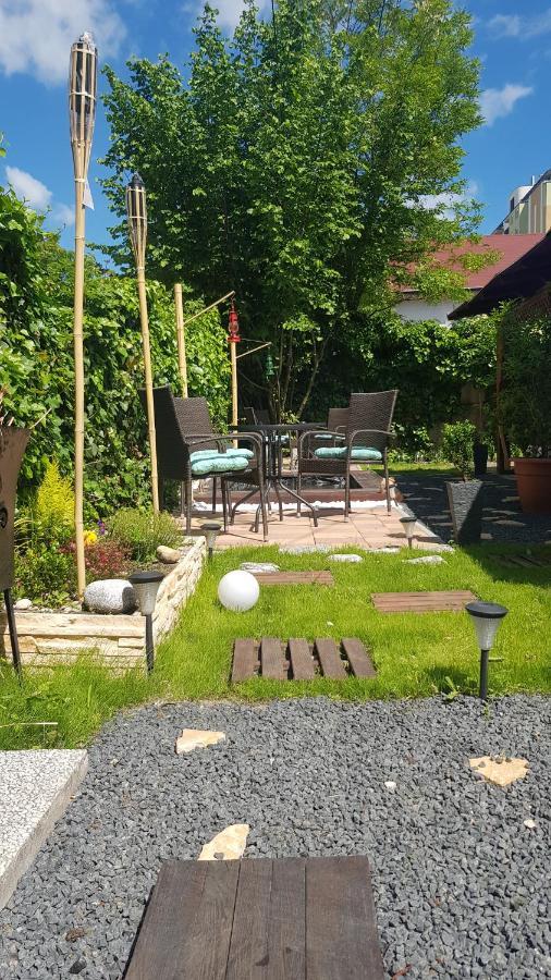 Joy Guesthouse Siófok Exteriör bild