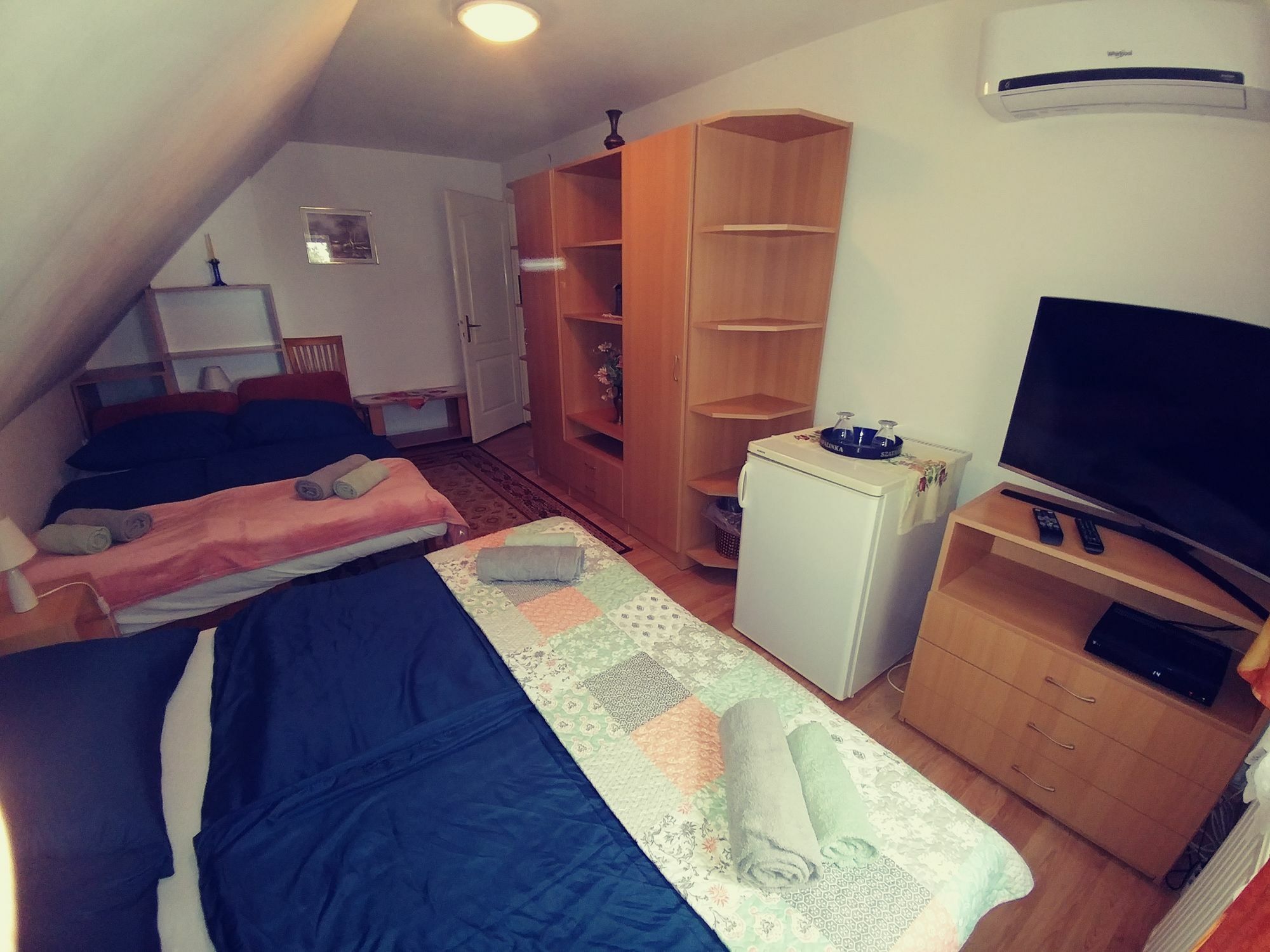 Joy Guesthouse Siófok Exteriör bild